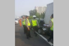 Sopir Mengantuk, Camry...