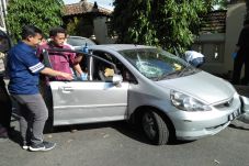 Pengemudi Jazz yang...