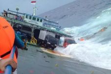 Kemenhub: KM Lestari...