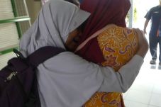 Tangis Histeris dan...