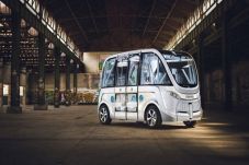 Bus Tanpa Awak Baidu,...