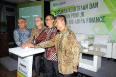 Manulife Gandeng Adira...