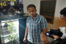 Belajar Tanam Ganja...