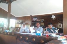 DPRD Salatiga Terima...