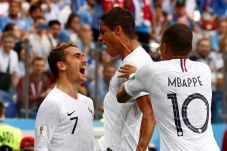 Babak 1 : Varane Bawa...