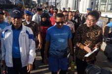 Hari Pertama Kerja,...