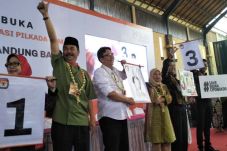 Paslon yang Ingin Ajukan...