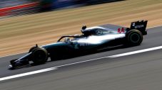Hamilton Tercepat di...