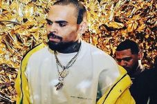Chris Brown Bebas dengan...