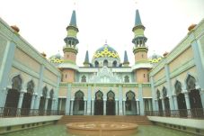 Saksi Perkembangan Islam...