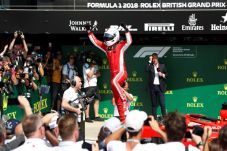Vettel Raih Podium Pertama...