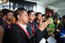 Merasa Dibohongi, Alasan...