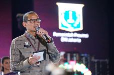 Sandi Jadi Pembicara...
