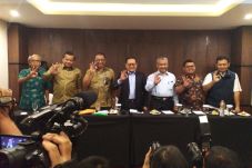 Tak Merasa Kalah, Sudrajat...