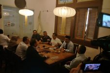 Ridwan Kamil Ajak Sudrajat...