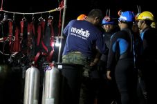 Empat dari 12 Anak Thailand...