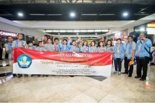 12 Siswa SD Sabet Enam...