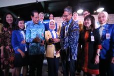 BCA Umumkan Seragam...