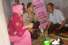 Kapolres Sambangi Warga...