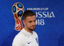 Southgate Sebut Henderson...
