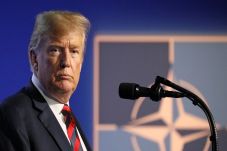 Trump Merasa Bisa Keluarkan...