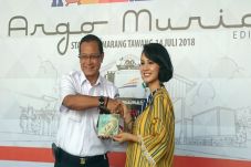 PT KAI Luncurkan Traveling...