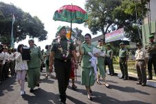Mayjen TNI Agus Surya...