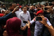 HT Tegaskan Bakal Caleg...
