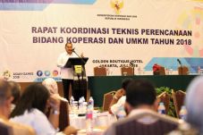 Kemenkop dan UKM Perkuat...