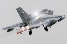 Inggris Luncurkan Jet...