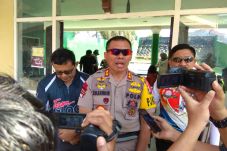 Densus 88 Amankan Tujuh...