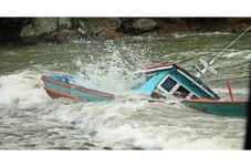 Kapal Terbalik, Dua...