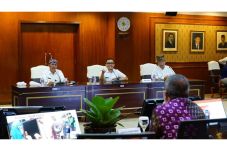 Antar Obat Gratis di...