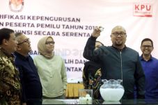 KPU Masih Verifikasi...