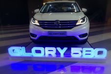 DFSK Gebrak Pasar SUV...