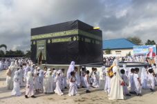 Tanamkan Sikap Religius,...