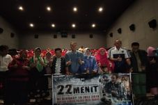 Usai Nobar Film 22 Menit,...