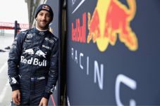 Red Bull Pastikan Ricciardo...