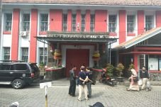 Rentetan Panjang Praktik...
