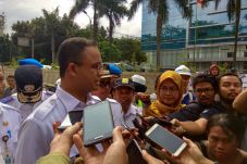 Soal Kali Item, Anies...