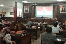 Wabup Karanganyar Rohadi...