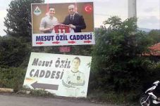 Kasus Rasisme Oezil...