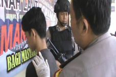 Usia Baru 17 Tahun,...