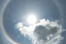 Fenomena Halo Matahari...