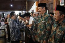 1.081 Calhaj Tulungagung...