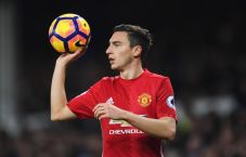 Mourinho Benarkan Darmian...