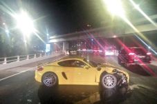 Kecelakaan dengan Nissan,...