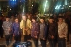SBY Sambangi PKS, Sejumlah...