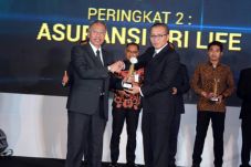BRI Life Raih Penghargaan...