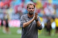 Juergen Klopp Hentikan...